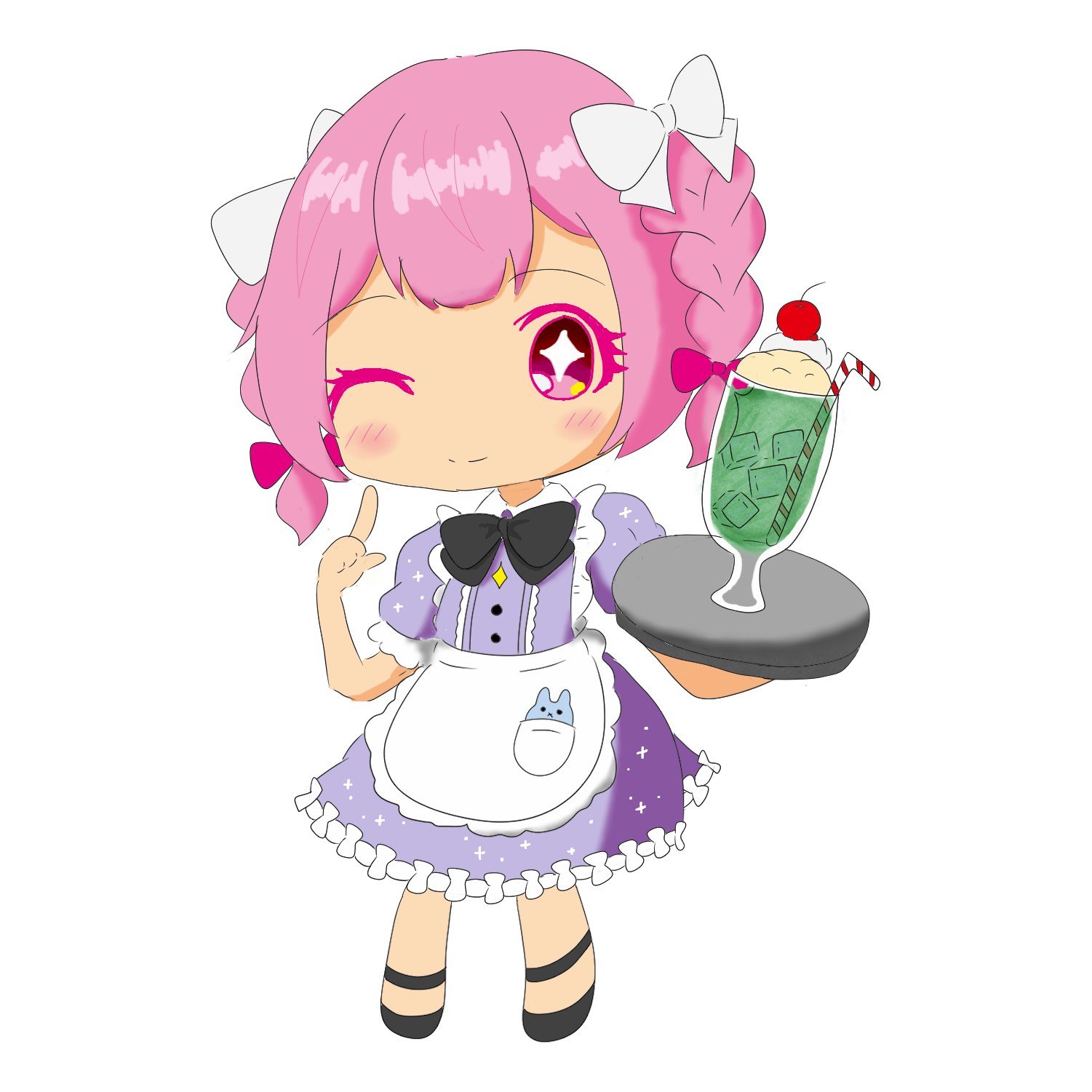 片目をつむったピンク髪のメイドさんが、クリームののったメロンソーダをお盆にのせて運ぶちびイラスト