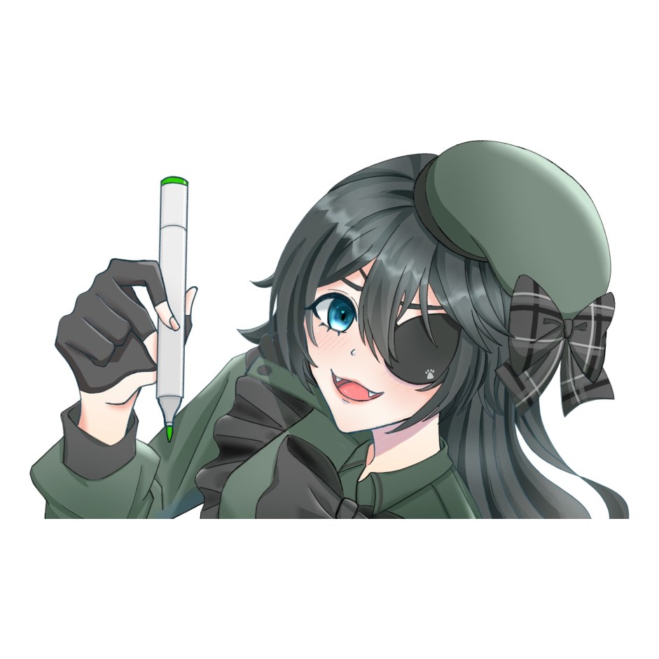 緑のベレー帽と眼帯をつけた黒髪の少女が、マーカーペンを手に笑いかけるイラスト
